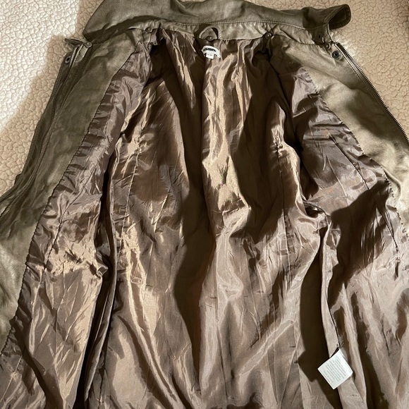 Leather jacket - Picture 2 of 6